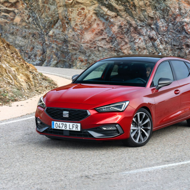 2020-SEAT-Leon-FR-20