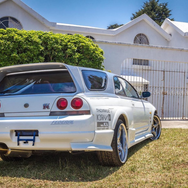 Nissan-R33-GT-R-Wagon-4