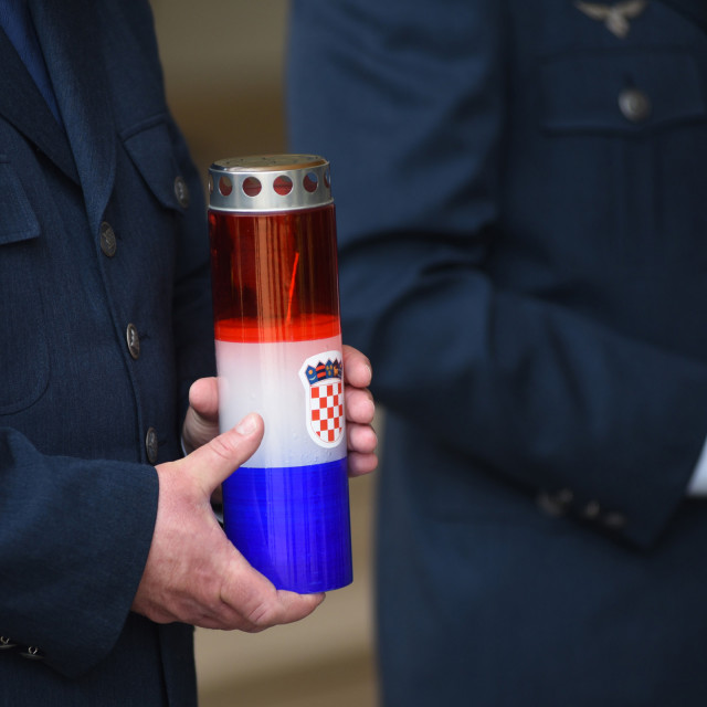 Prizor s pogreba Marka Novkovića