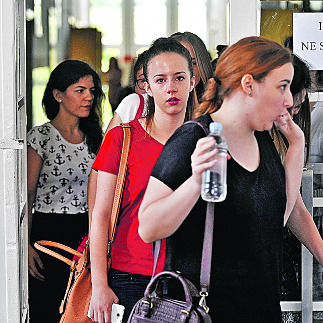 309917-397051-matura_split4-060616