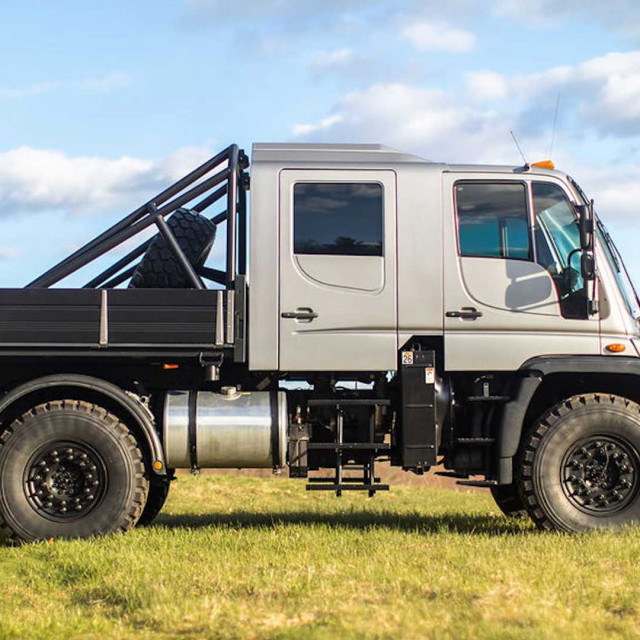 2004-mercedes-u500-for-sale-at-apex-one-one-of-the-only-200-units-of-unimogs-officially-sold-in-the-u.s.-from-2002-to-2007.