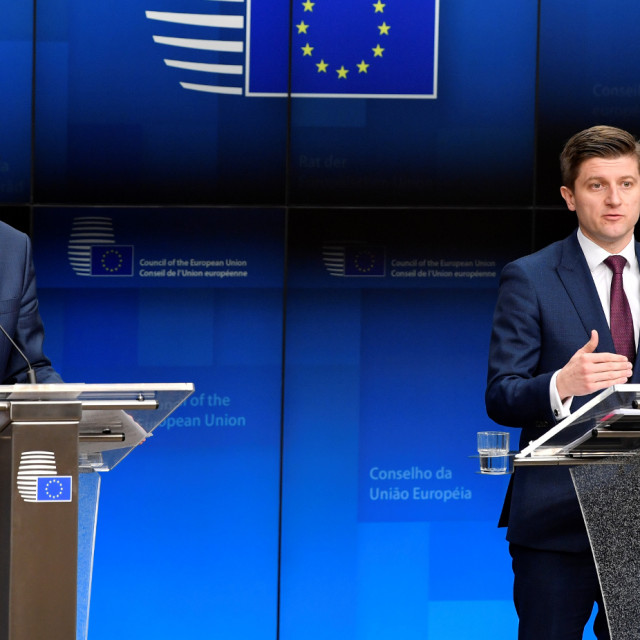 Potpredsjednik Europske komisije zadužen za financijsku stabilnost Valdis Dombrovskis i hrvatski ministar financija Zdravko Marić