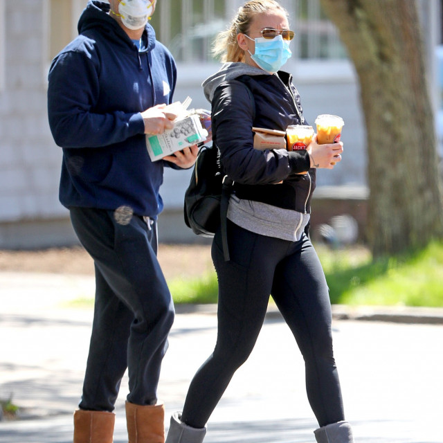 Colin Jost i Scarlett Johansson