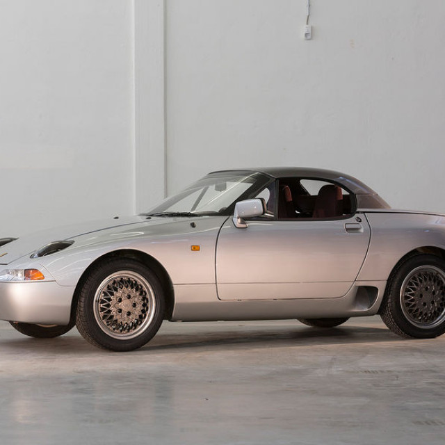 30543994-porsche-984-1