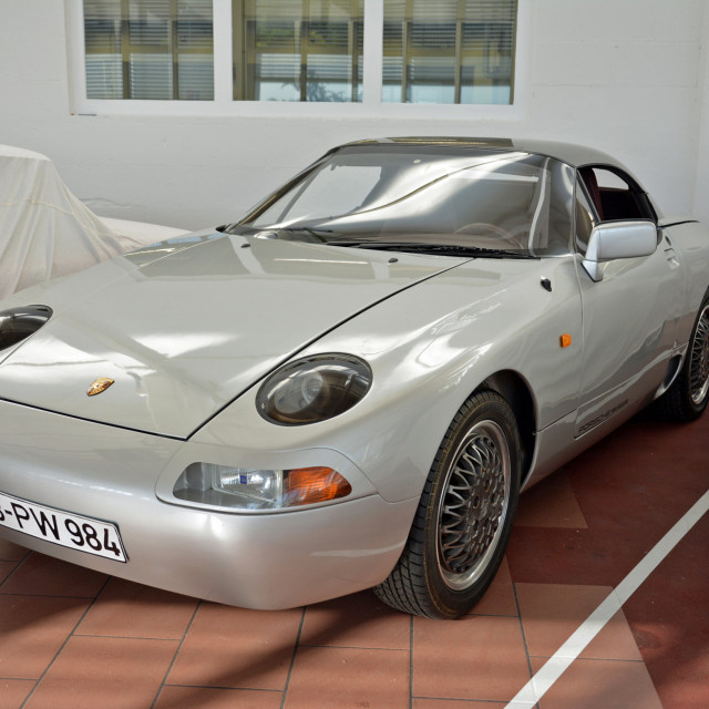 rg-porsche-984-prototype-2