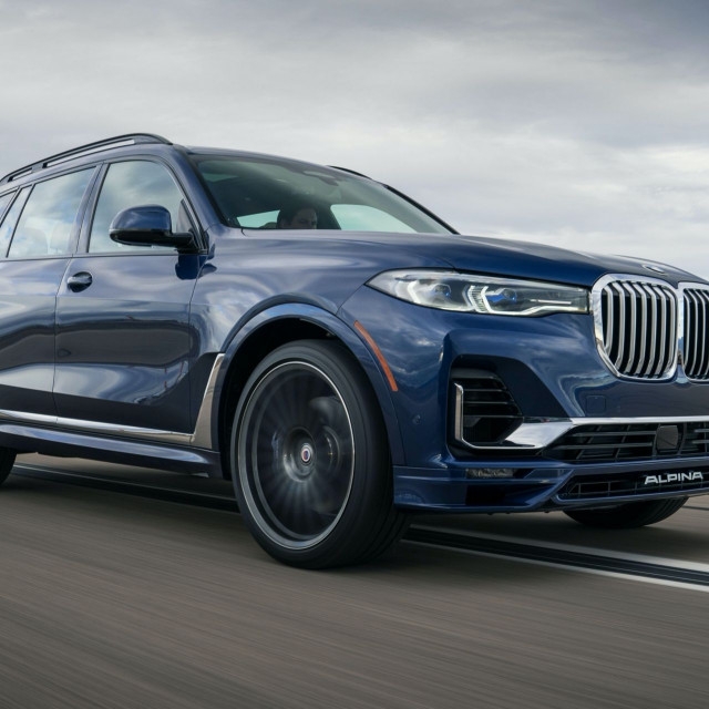 2021-BMW-Alpina-XB7-1