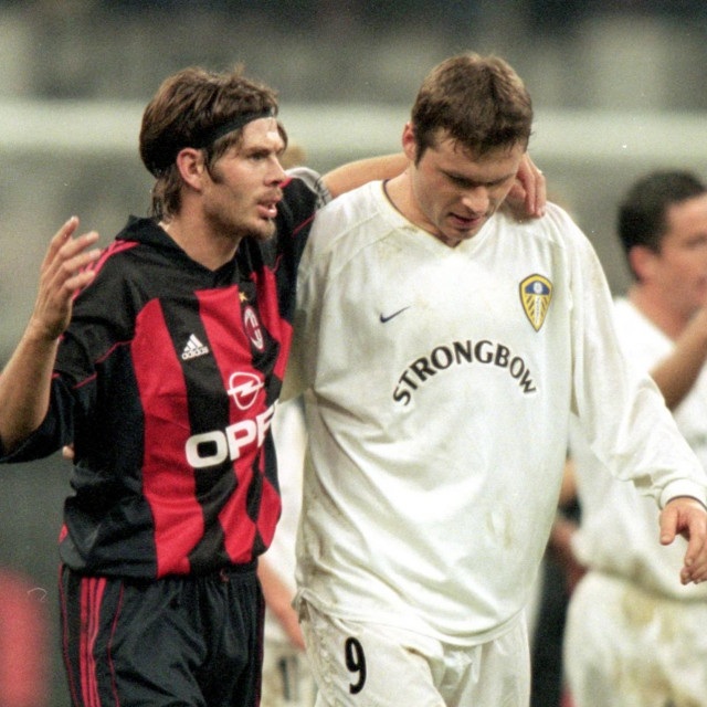 Zvonimir Boban i Mark Viduka razgovaraju nakon 1:1 u Ligi prvaka na San Siru krajem 2000. godine