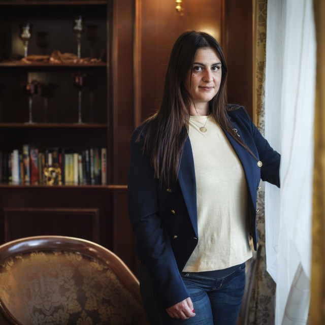 Ivana Ninčević-Lesandrić pozirala je za potrebe snimanja u prostoru hotela President