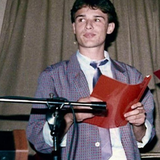 Gordan Jandroković na svojoj maturalnoj zabavi 1986. godine