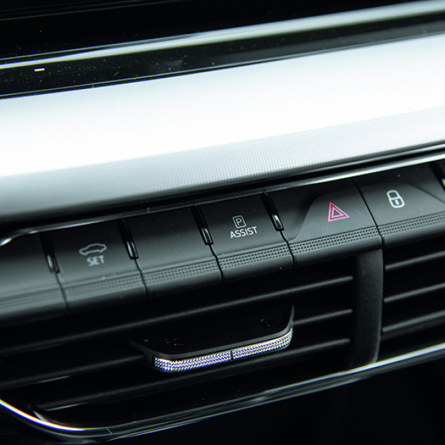 skoda-octavia09-040520