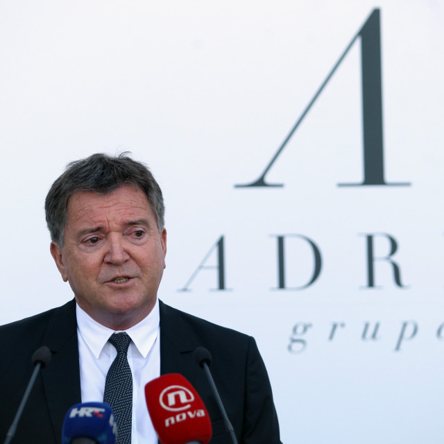 Ante Vlahović, Adris grupa