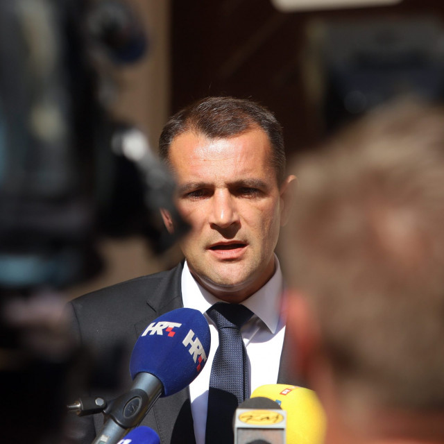 posavec_ostavka6-011019