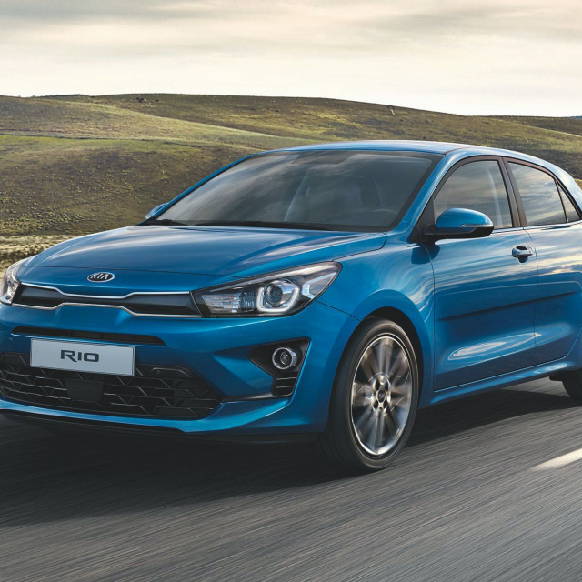 2021-Kia-Rio-1