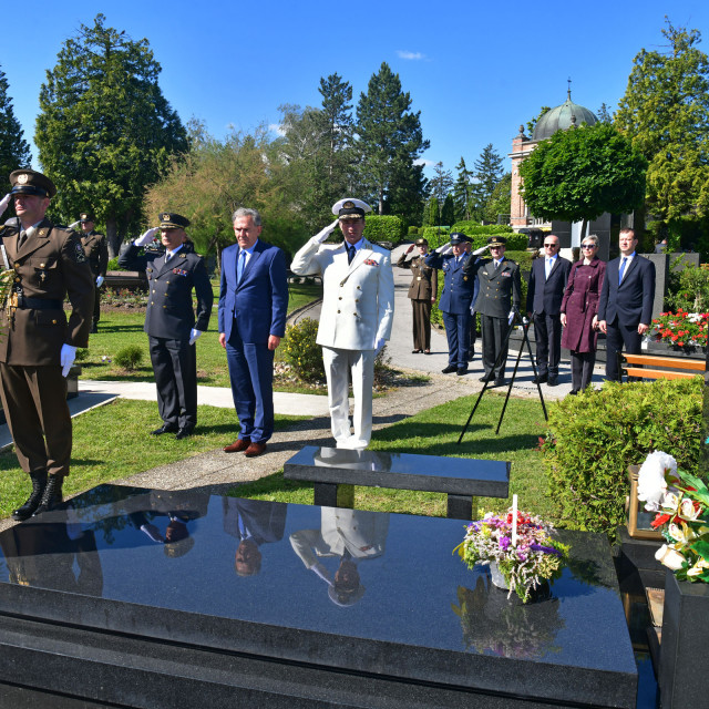 49940667433_0e0c12b75e_o