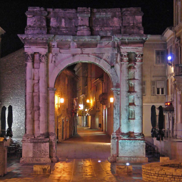 Slavoluk Sergijevaca (Zlatna vrata) u Puli