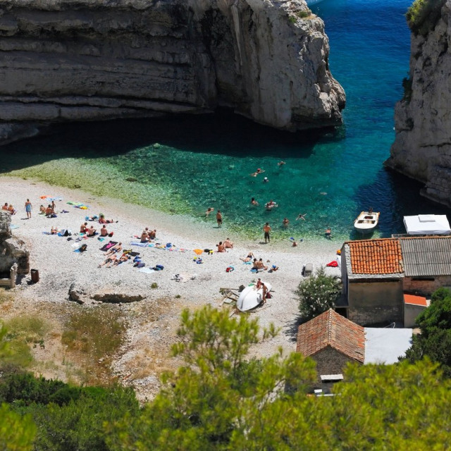 Plaža Stiniva na otoku Visu