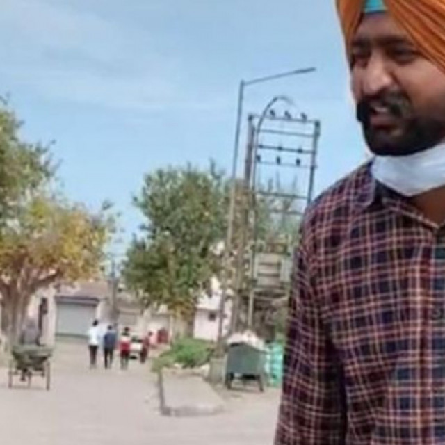 R Venkateshwarlu (lijevo)