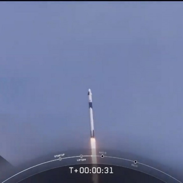Falcon 9 raketa leti s astronutima u svemir