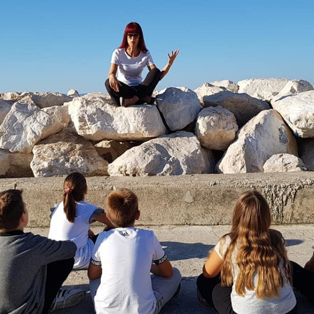 Marlena Bogdanović sa svojim učenicima