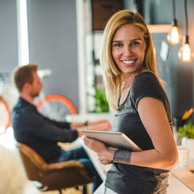 kolumna iStock-533449874-7207877930407124427
