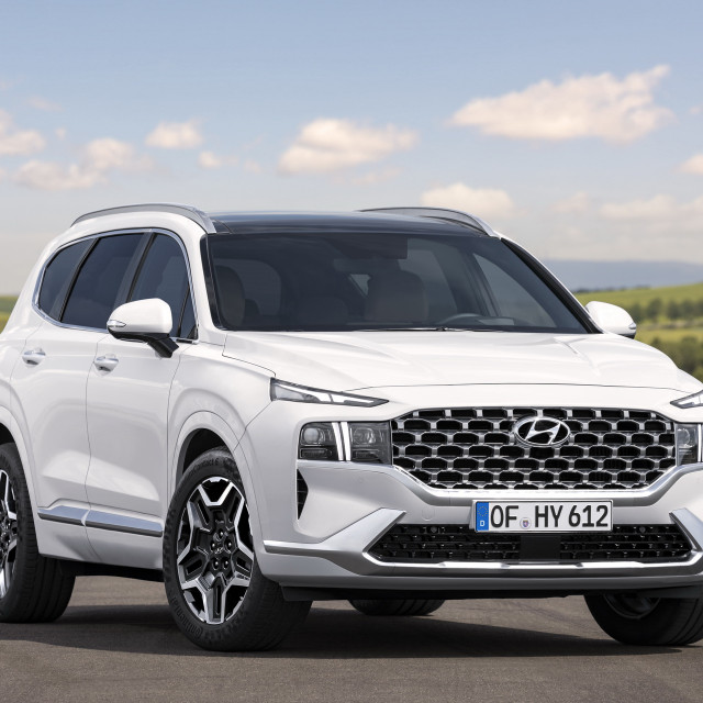 2021-Hyundai-Santa-Fe-20-2
