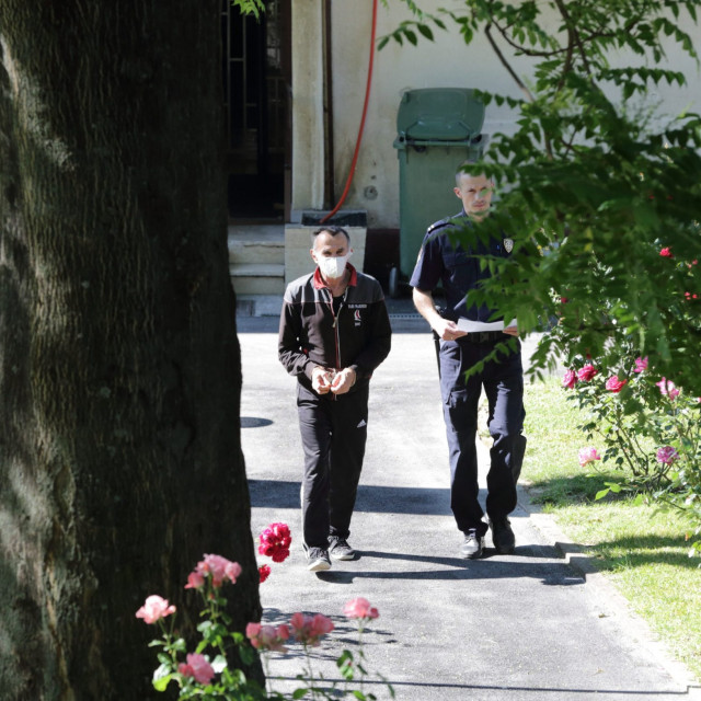 Andrija Drežnjak u pratnji pravosudnih policajaca