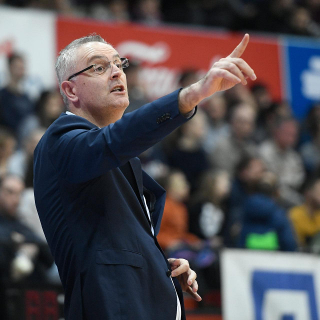 Zagreb, 100120.
KD. Drazen Petrovic.
Savska.
Kosarka, ABA liga, 15. kolo, Cibona vs Zadar
Na fotografiji: Ivan Velic.