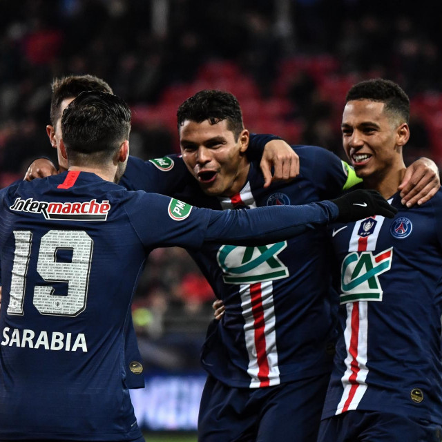 Thiago Silva slavi sa suigračima