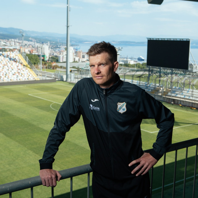 Simon Rozman090520_010