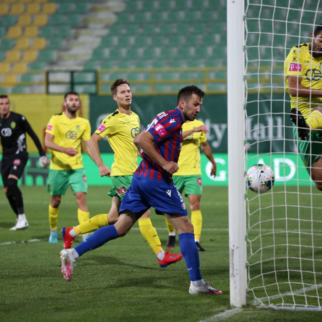 Caktaš zabija za 0:1