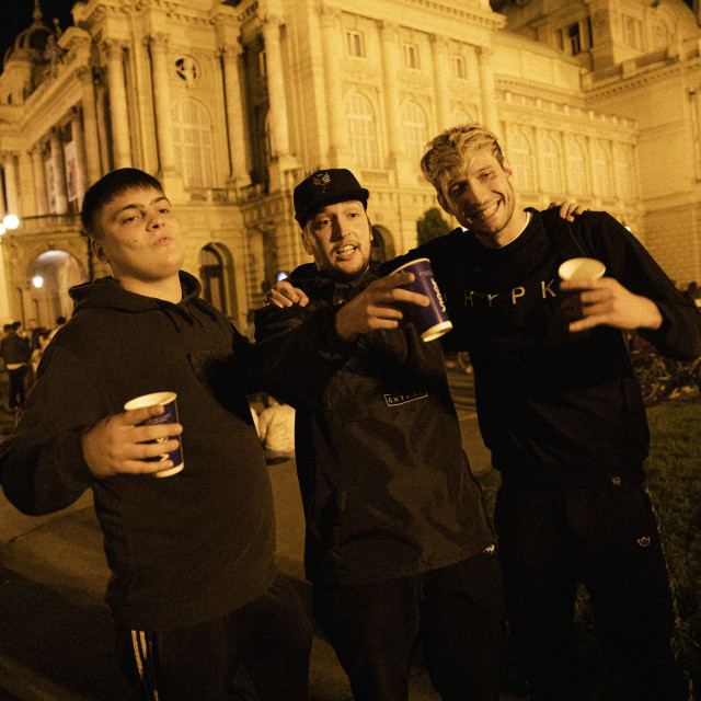 Kukus klan koncert pred HNK