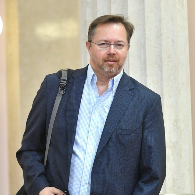Siniša Varga