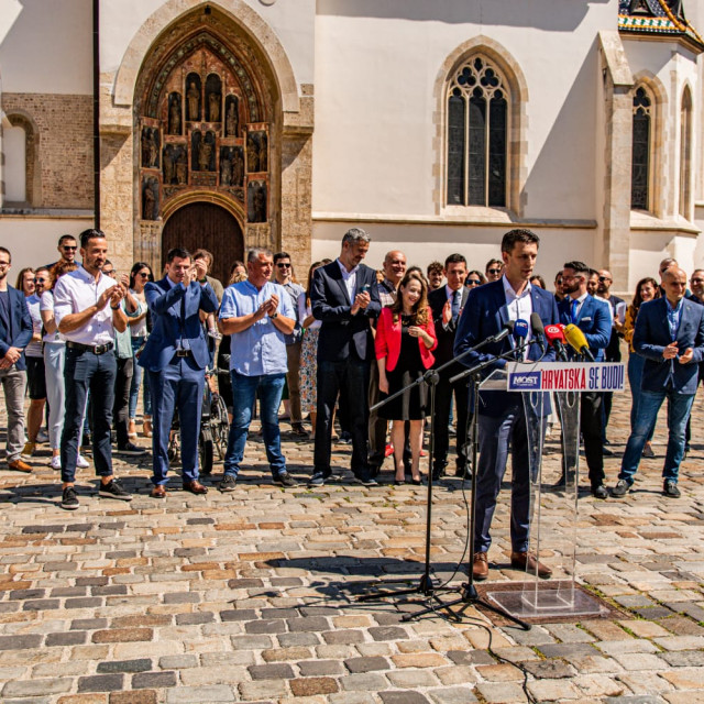 Foto predstavljanje lista