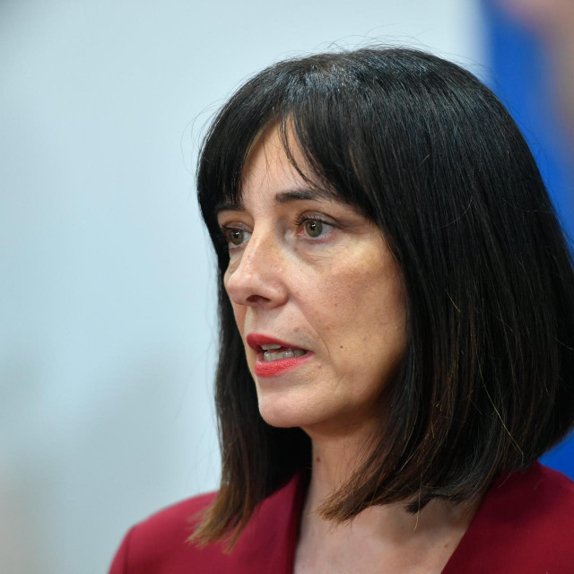 Zagreb, 120620.
Donje Svetice 38.
Ministarstvo znanosti i obrazovanja.
Dodjela godisnjih nagrada Luka Ritz za promicanje tolerancije i skole bez nasilja.
Na fotografiji: Blazenka Divjak.