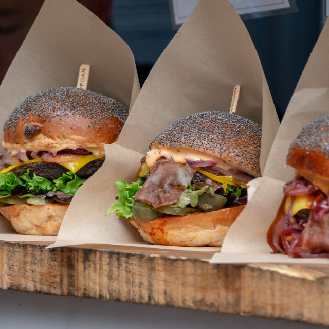 Burger b125