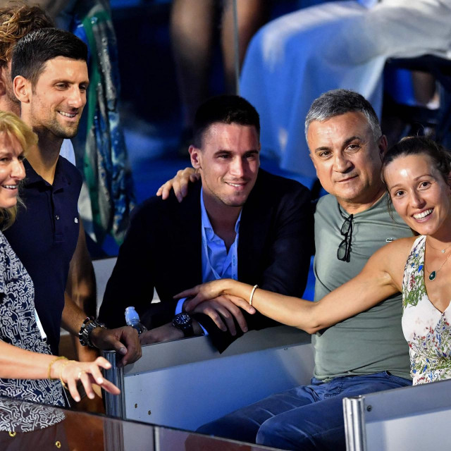 Novak Đoković zajedno s ocem, majkom i bratom