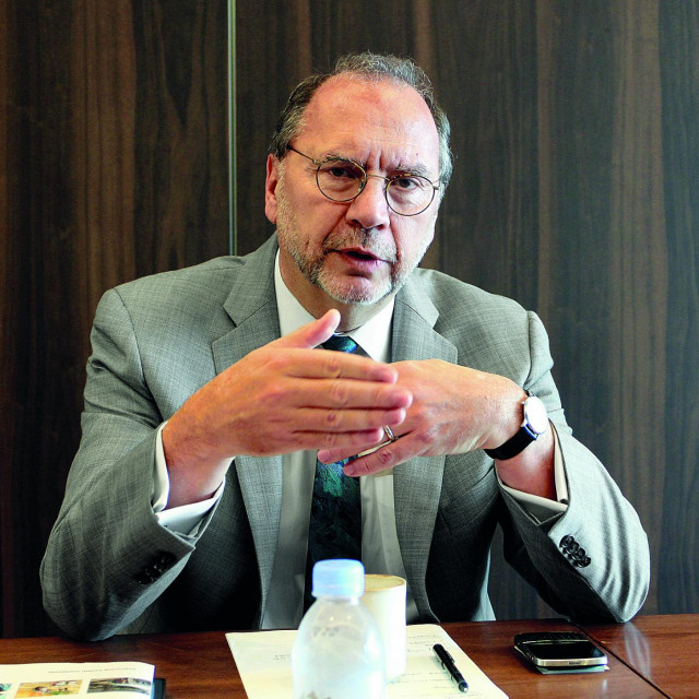 Peter Piot