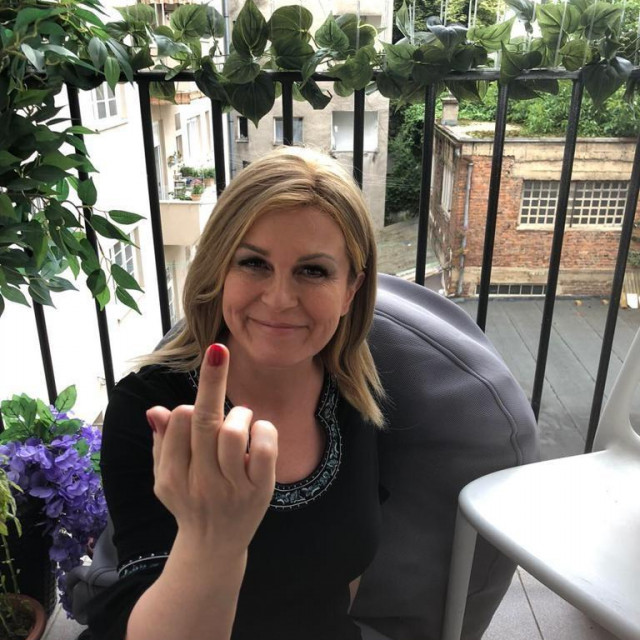 I Kolinda Grabar-Kitarović je pokazala prst Miroslavu Škori