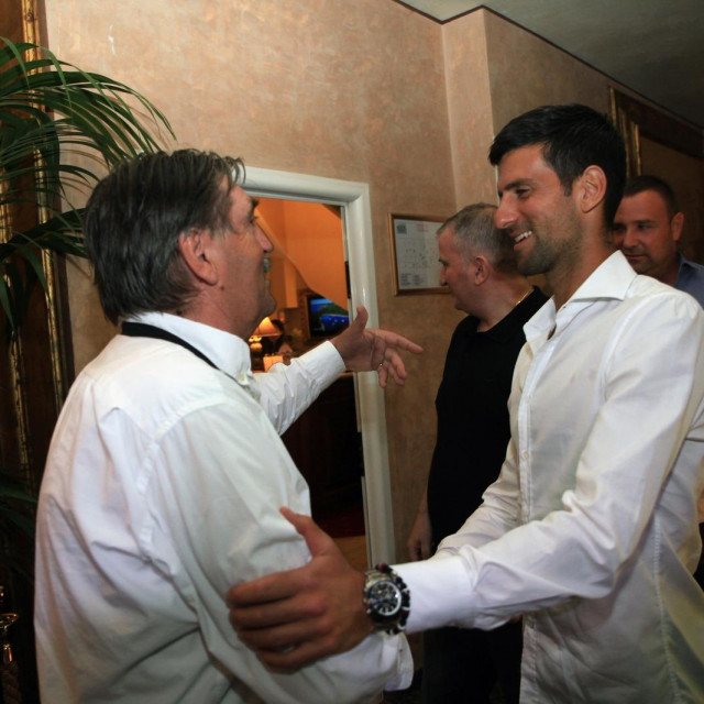 Vlasnik restorana i hotela Niko Erik Pavin s Novakom Đokovićem