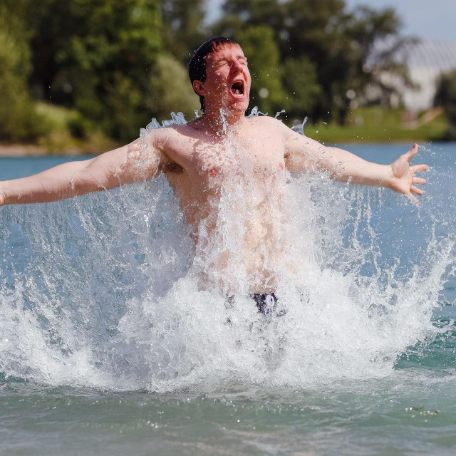 Paško Vukasović rodom je iz Kaštel Gomilice, a nedavno se prvi put okupao u Jarunskom jezeru