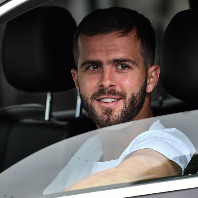Miralem Pjanić sve više razmišlja o Barceloni...