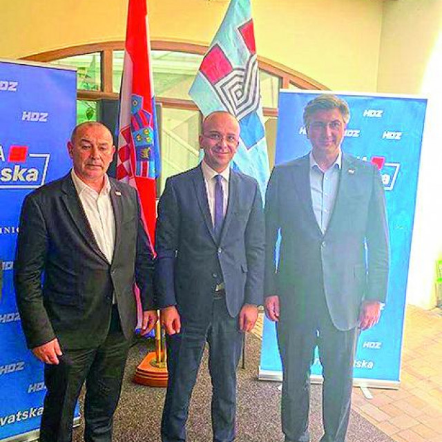 Josip Salapić u društvu Andreja Plenkovića i Tome Medveda