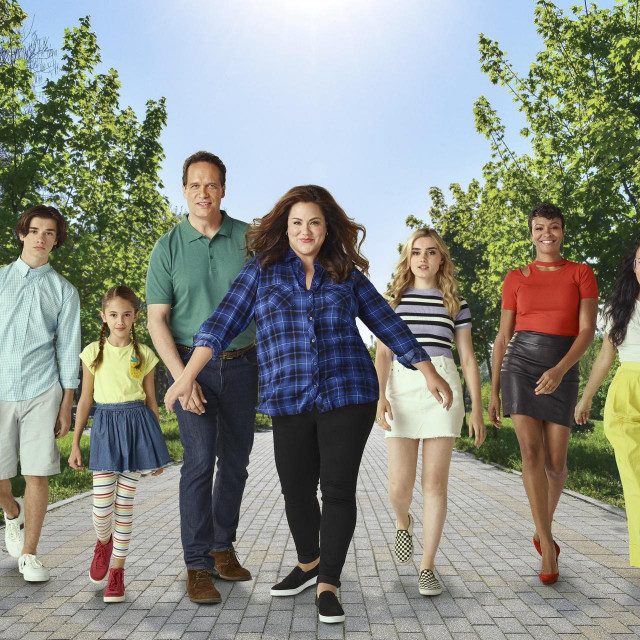 AMERICAN HOUSEWIFE - ABC's ”American Housewife” stars Daniel DiMaggio as Oliver Otto, Julia Butters as Anna-Kat Otto, Diedrich Bader as Greg Otto, Katy Mixon as Katie Otto, Meg Donnelly as Taylor Otto, Carly Hughes as Angela, and Ali Wong as Doris. (ABC/Brian Bowen Smith)