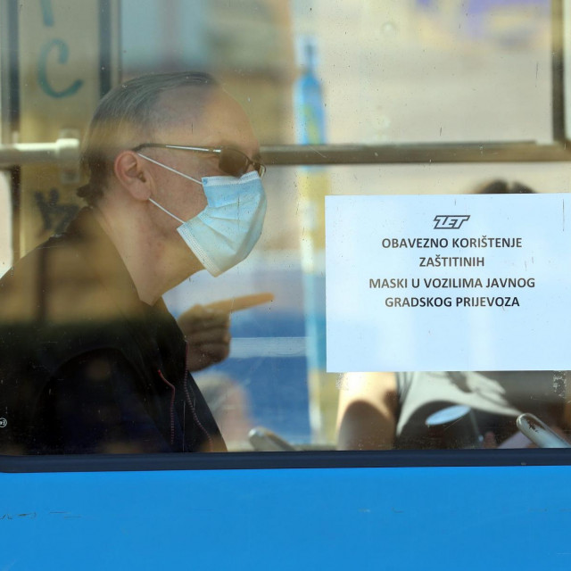Građani su dužni nositi maske u gradskom prijevozu