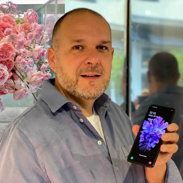 Saša Šekoranja i Samsung Galaxy Z Flip