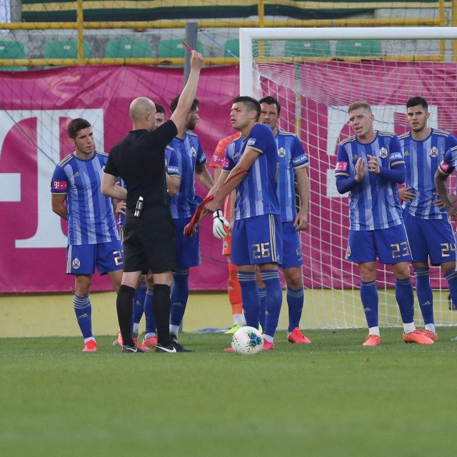 Fran Karačić dobio je crveni karton poslije intervencije VAR-a