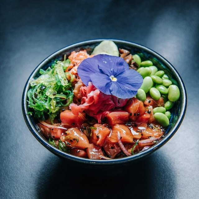 Korak po korak tuna poke