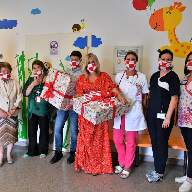 Donacija respiratora Dječjoj bolnici Srebrnjak.
Katarina Milković, Ana Stavljenić Rukavina