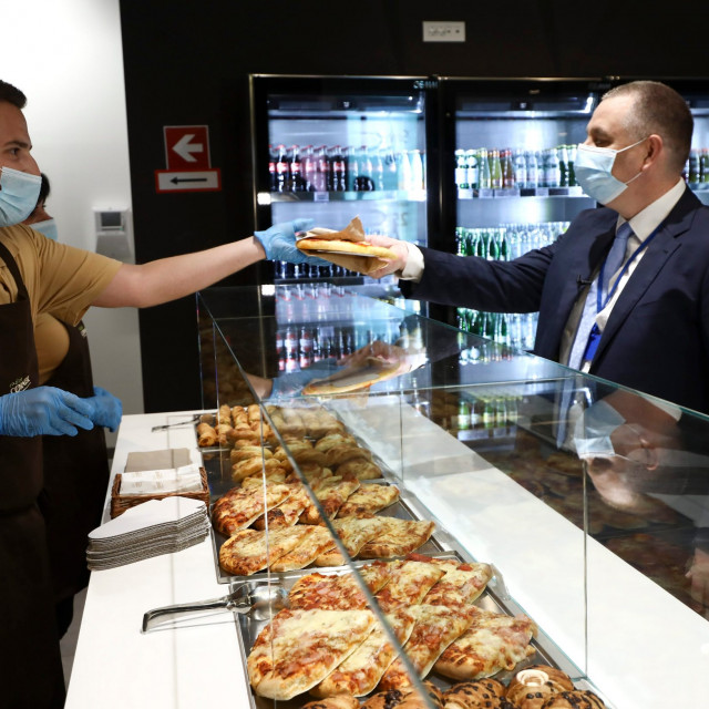 Otvorenje moderniziranog prodajnog mjesta INA Vukova Gorica
