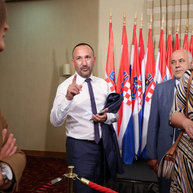 Hrvoje Zekanović u stožeru Domovinskog pokreta